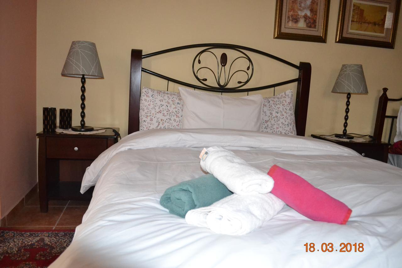 Mouson Melathron Hotel Elafina Ngoại thất bức ảnh