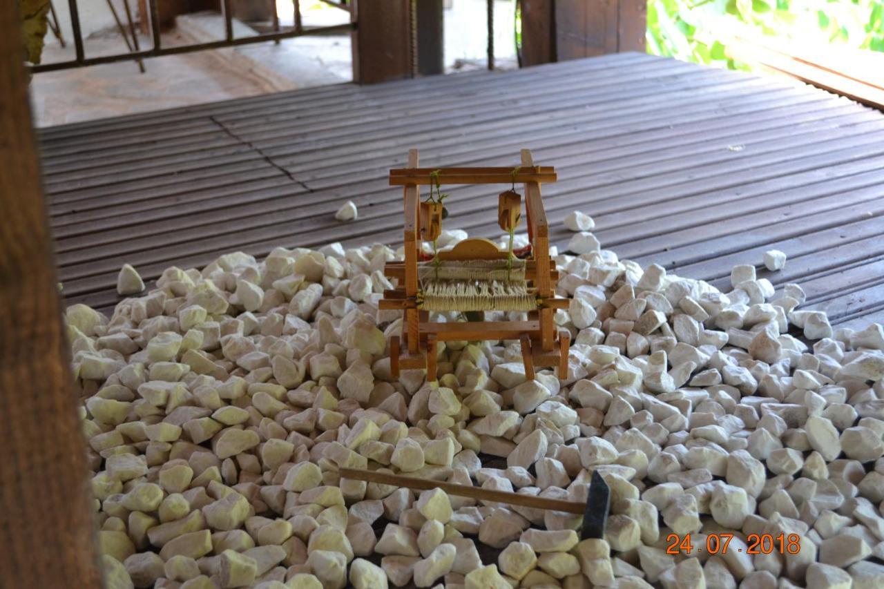 Mouson Melathron Hotel Elafina Ngoại thất bức ảnh